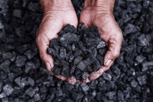هند برای مقابله با کمبود انرژی گاز و زغال سنگ ذخیره می کند