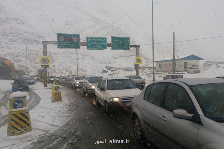 کولاک شدید جاده کندوان را بست