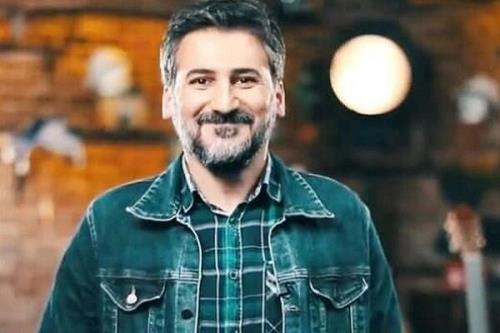 ممیزی شعر و ترانه در پلت فرم وحید آقاپور با شخصیت استاد بازگشت