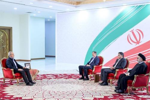قاب گفتگوی پزشکیان از کلیشه خارج شد؟ حضور اشخاصی که نبض جامعه نبودند