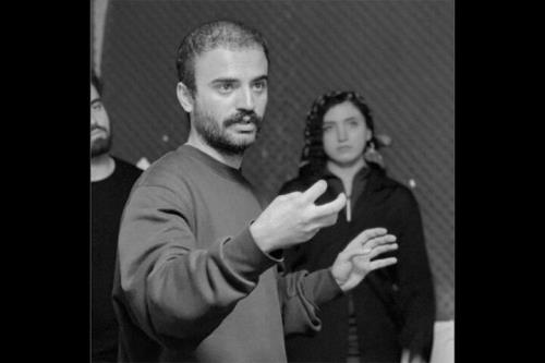 فرهاد کوه کن روی صحنه می رود خانواده ای اسیر رازها و فروپاشی