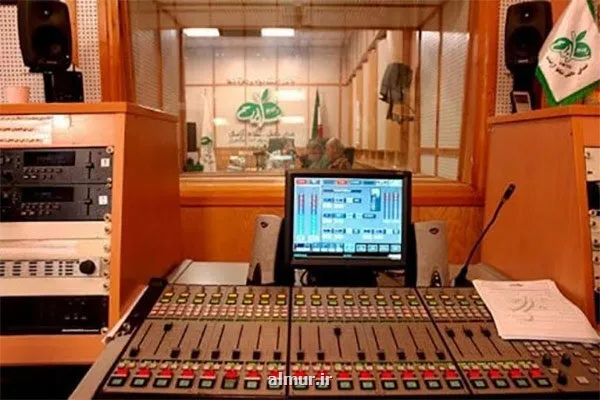 نگاه طنز عصری نو  به مشکلات نظام درمانی با ژلوفن میهمان رادیو شوید