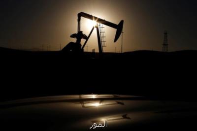 افت قیمت نفت با افزایش ذخایر نفت آمریكا و وحشت از تشدید كرونا